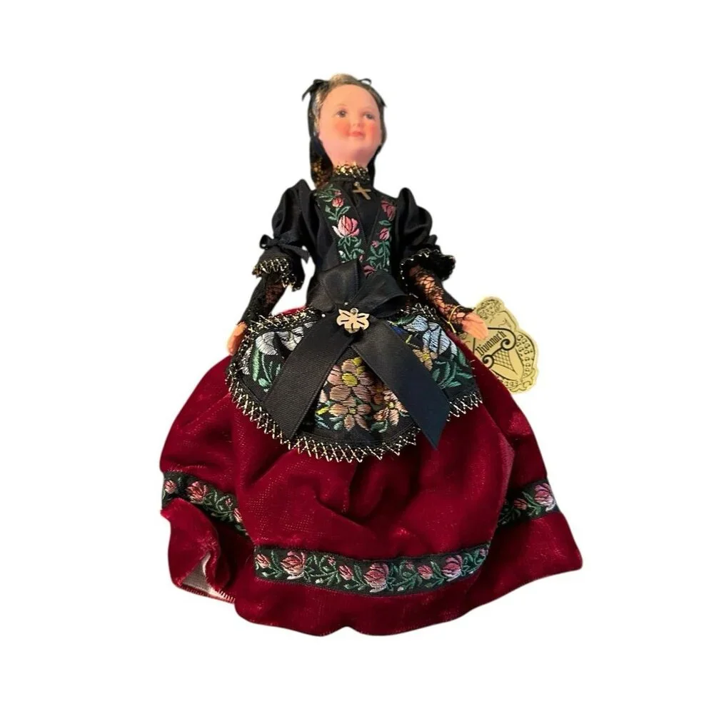Vintage Divanach Folk Doll Hand‎ Painted Face Embroidered Velvet European 9”